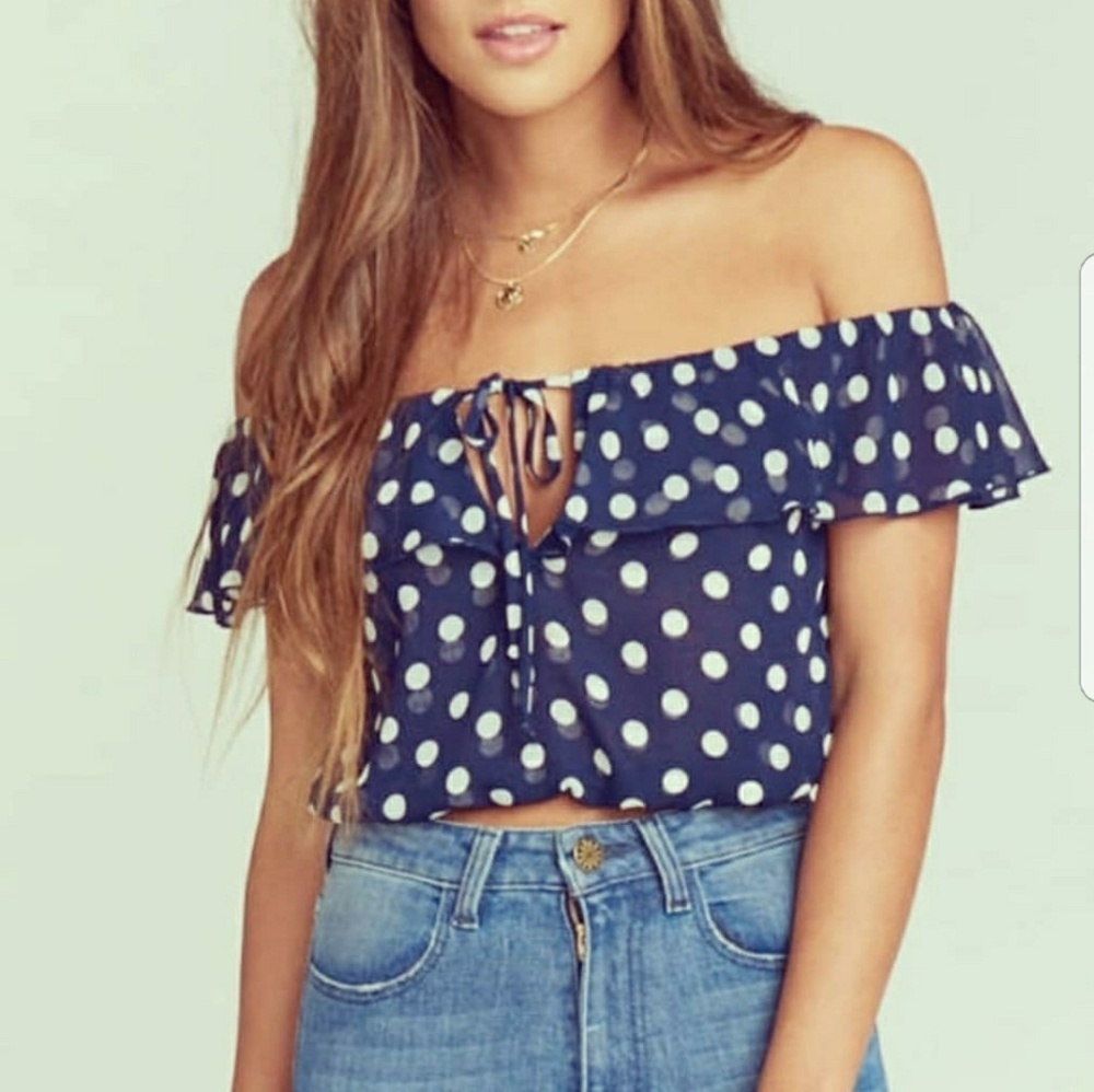 SHOW ME YOUR MUMU // off shoulder polka dot crop
